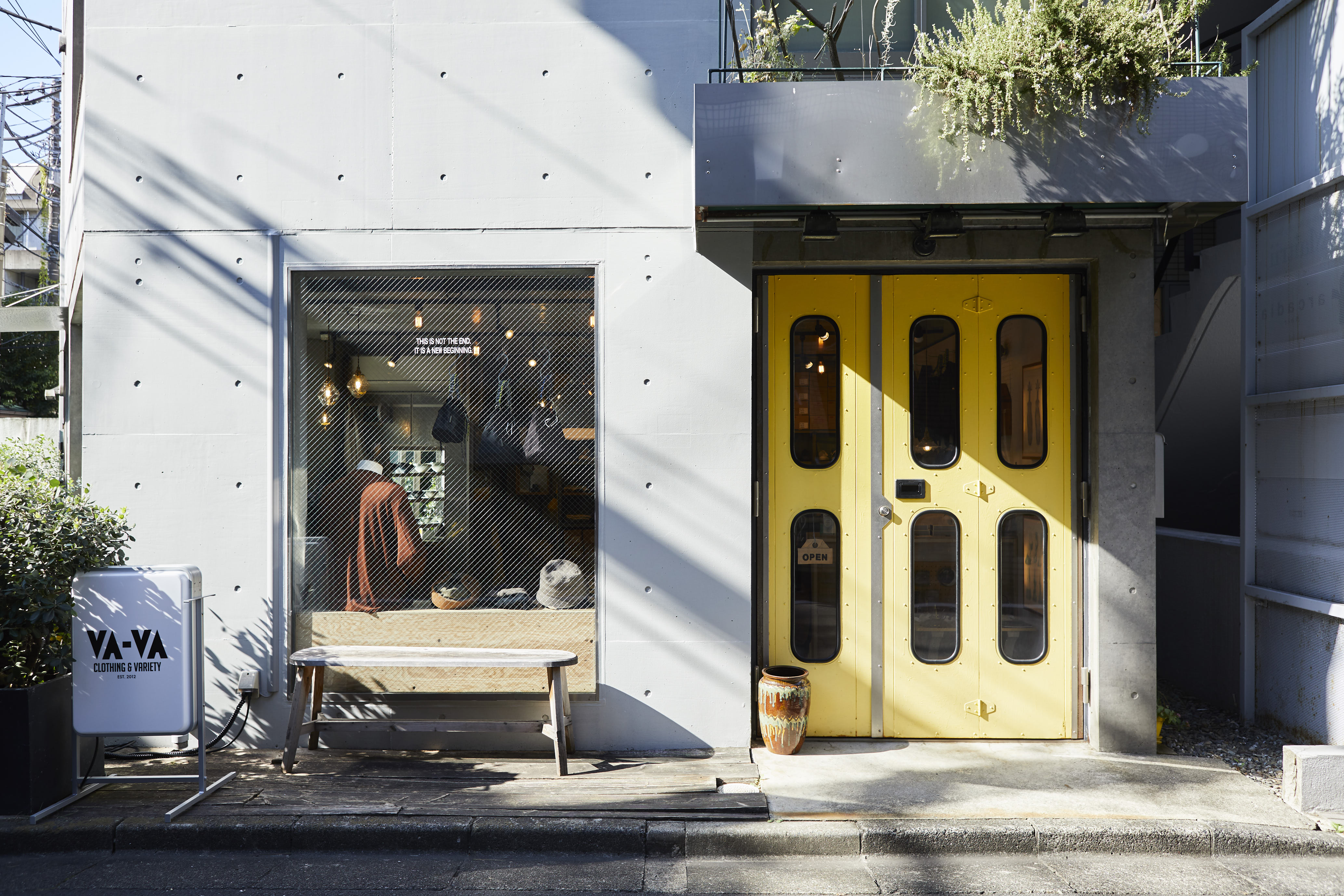 VA-VA CLOTHING & VARIETY exterior