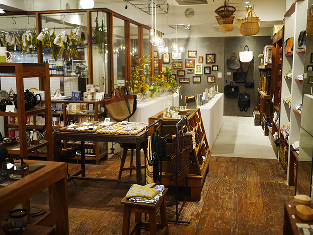 ENCOUNTER Madu Aoyama interior